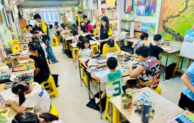 Trung tâm mỹ thuật thiếu nhi giá tốt, thầy cô tận tâm tại Quận 7