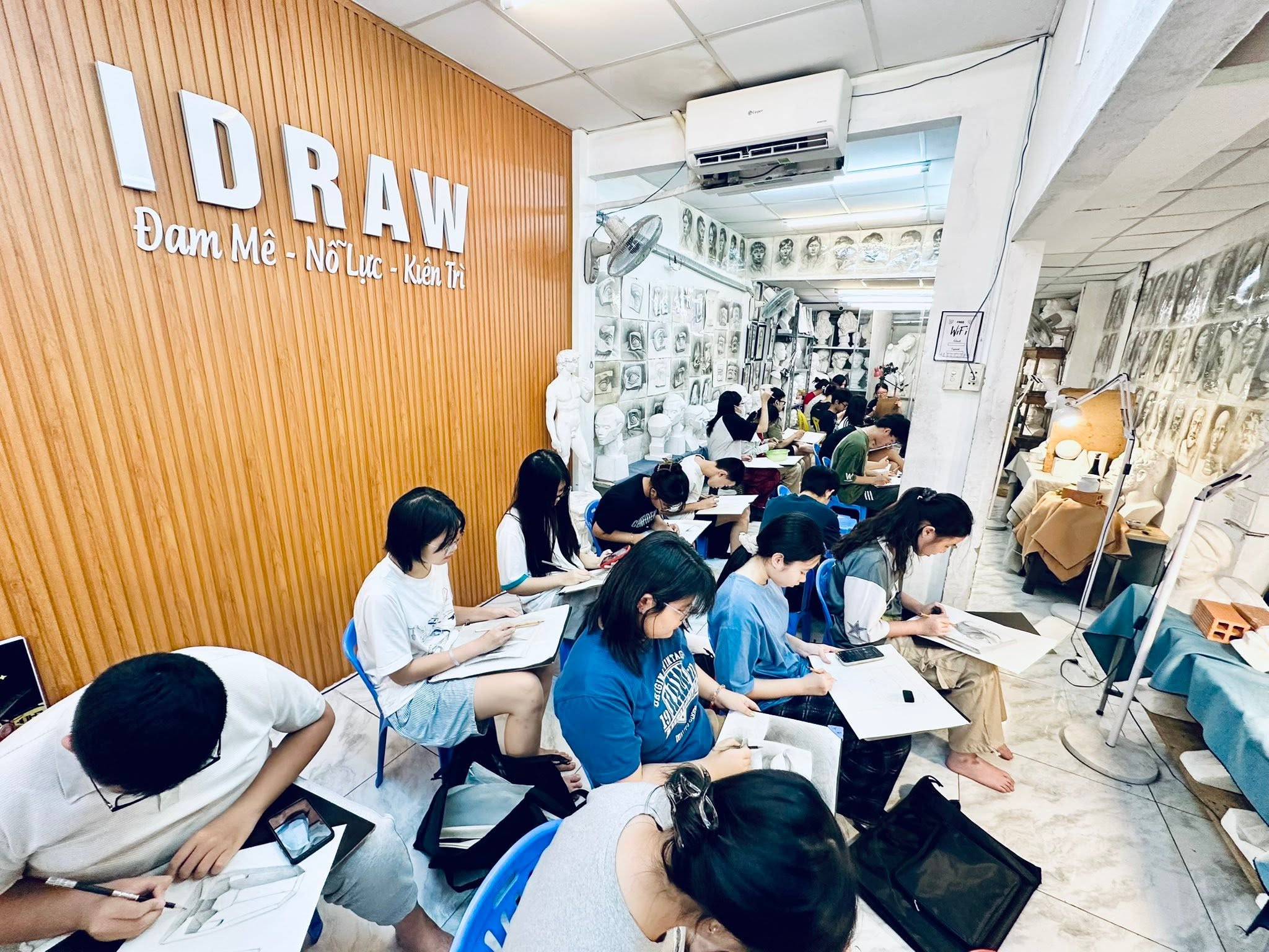 học vẽ bao nhiêu tiền