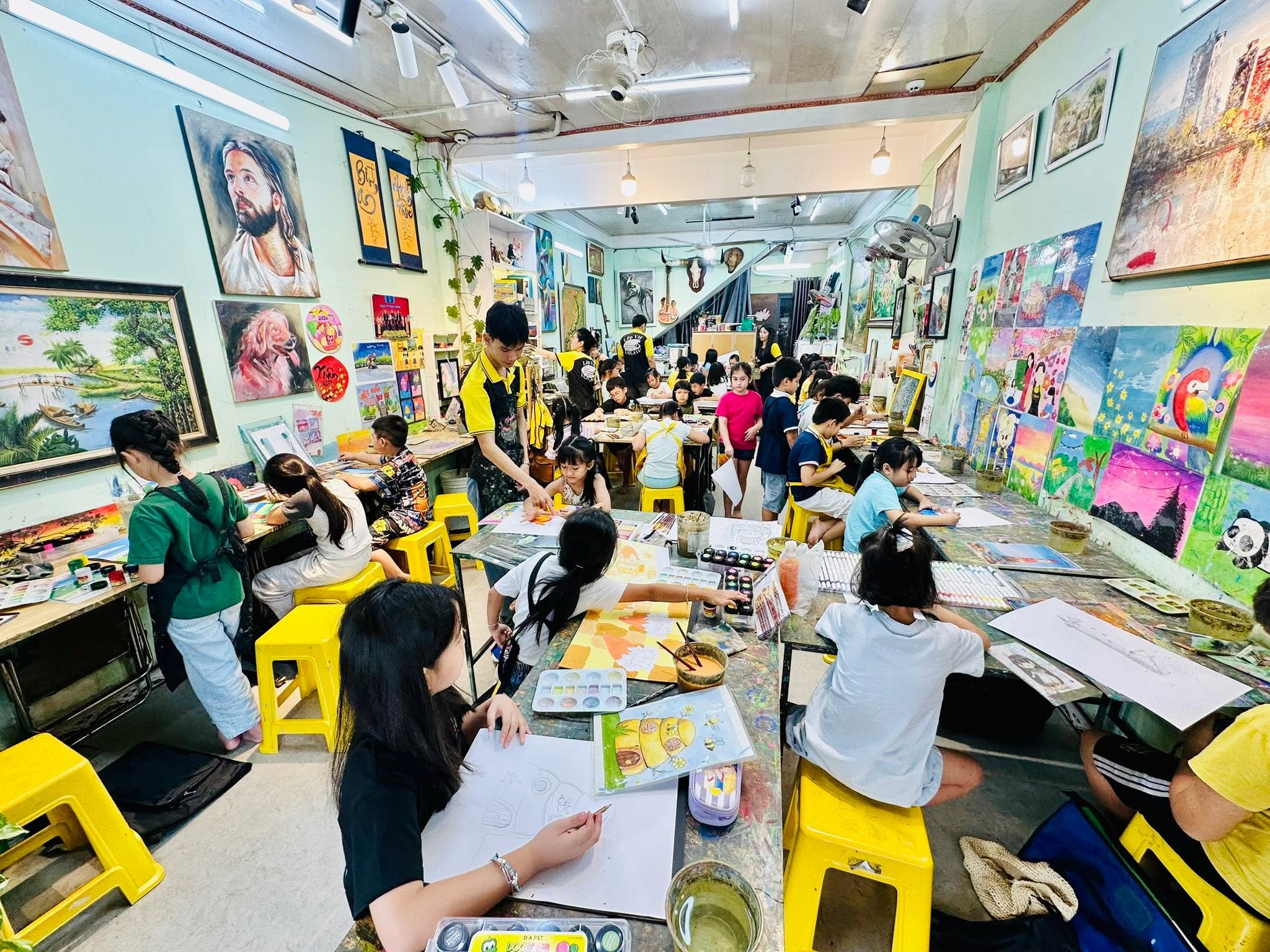 học phí lớp vẽ thiếu nhi